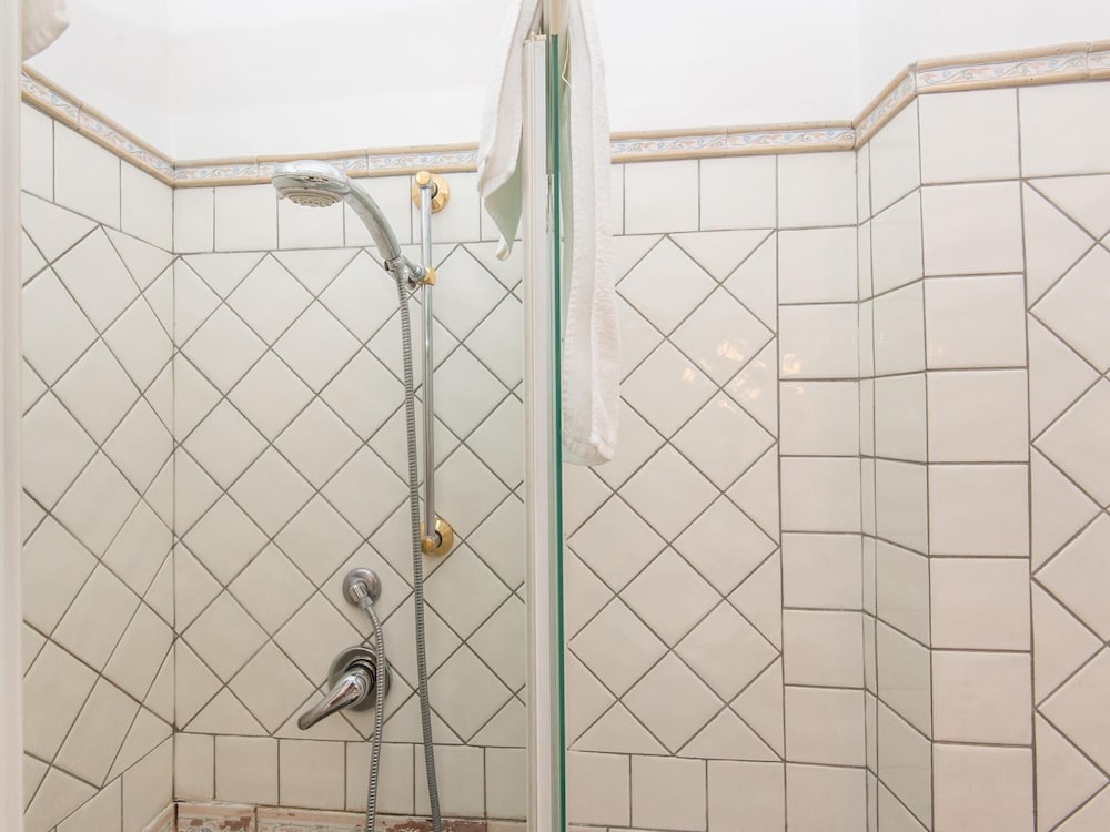 RSH Spanish Steps Luxury Apartment