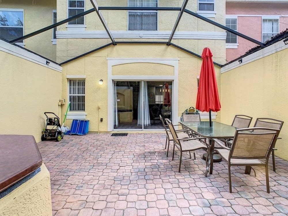Terra Verde Resort: Townhome W/ Hottub Near Disney 3 Bedroom Townhouse