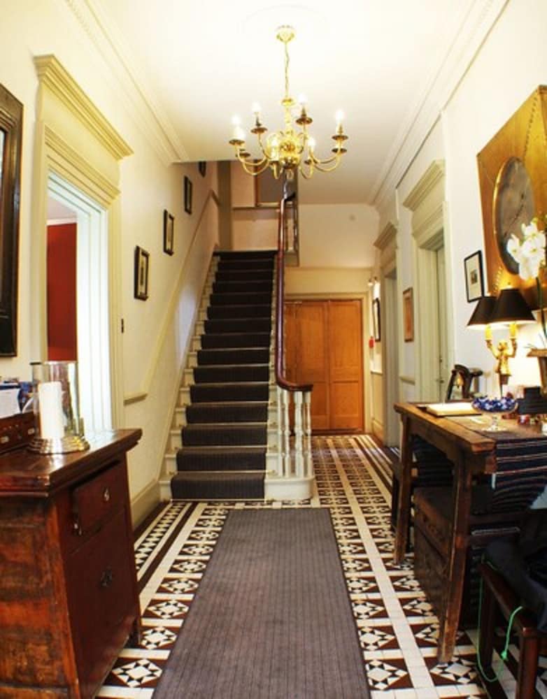 Dorian House