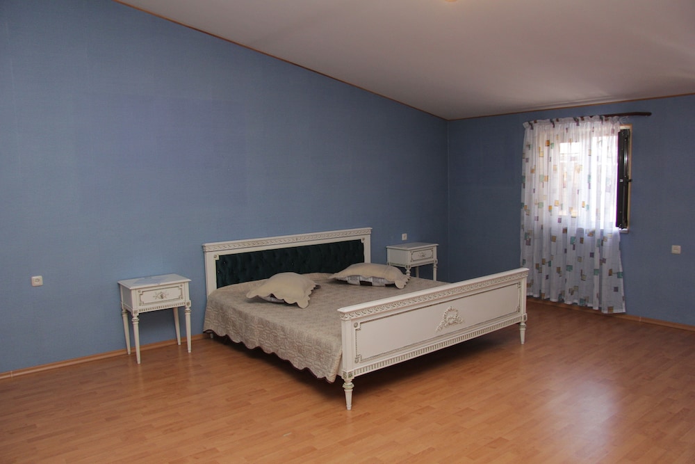 Rafael Hostel
