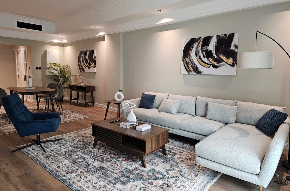 Al Faris Suite 2