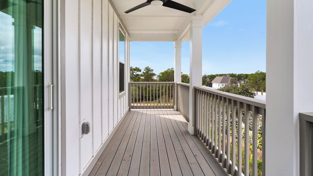 Inlet Beach Retreat With Rooftop Views, 4 Bikes + Free Attraction Tickets!