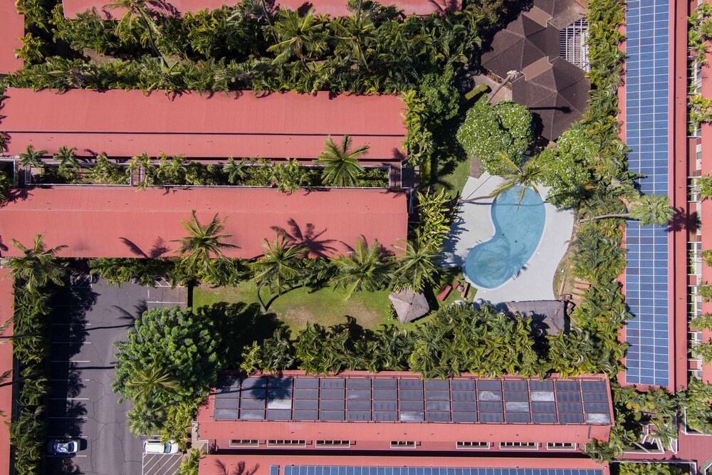 Aina Nalu 2bd/2ba 2 Bedroom Condo by Redawning view 5