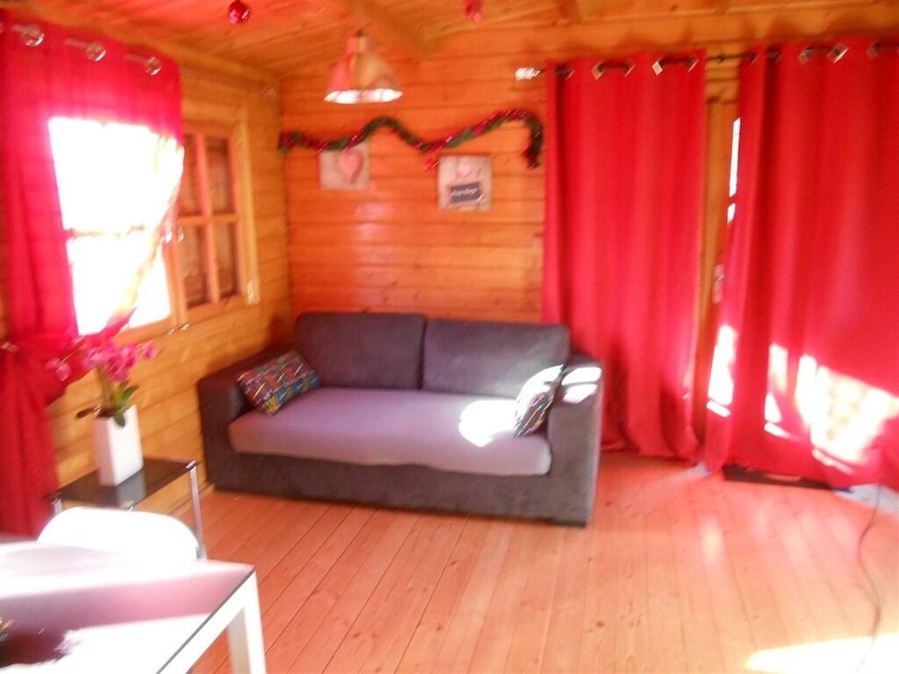 Les Chalets De Lozzi