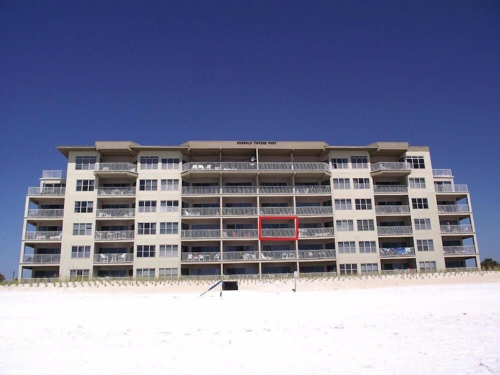 Emerald Twrs West 3003 by Brooks and Shorey Resorts