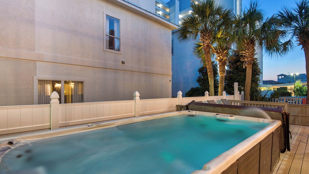 Luxurious Gulf-side Living in Santa Rosa Beach!