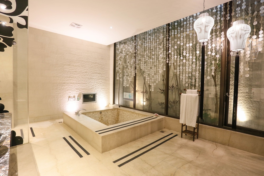 Mulan Motel - Image 3