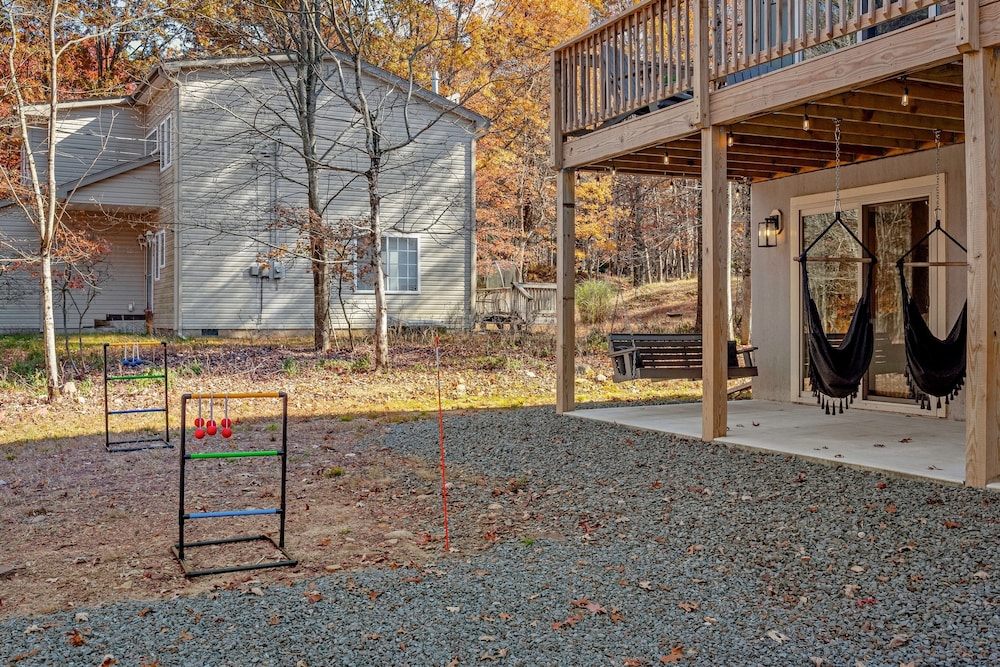 Stephen Way by Avantstay Hot Tub Game Room Albrightsville