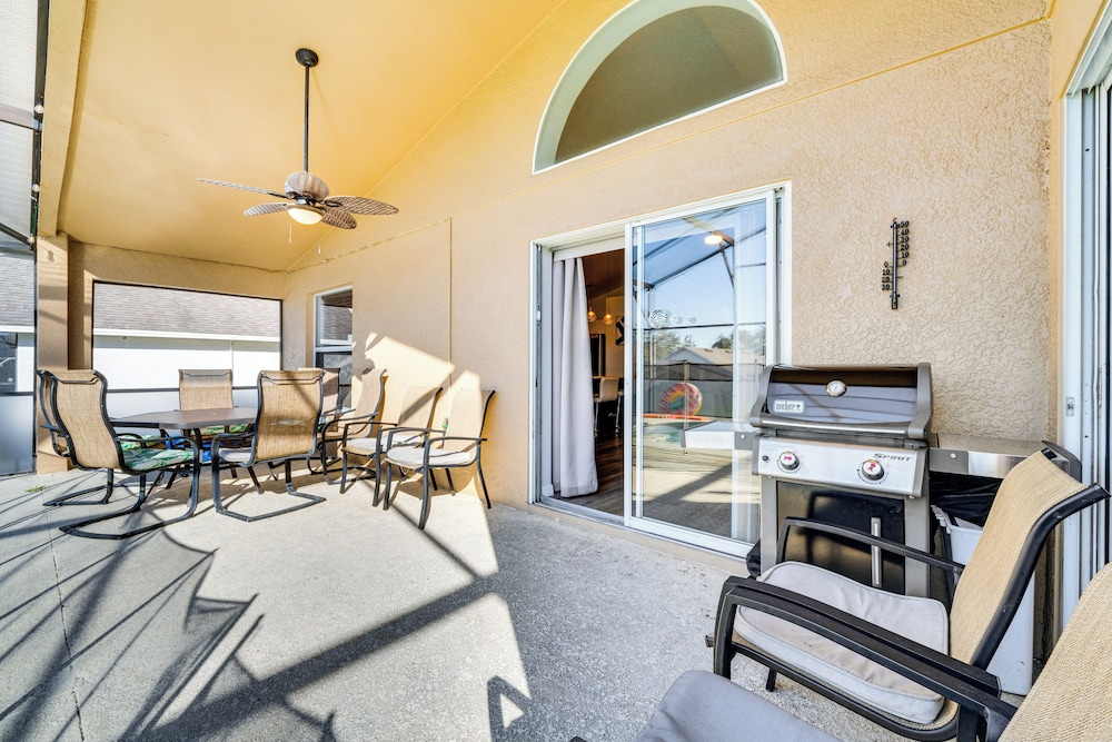 10 Mi to Disney: Family Retreat w/ Game Room!