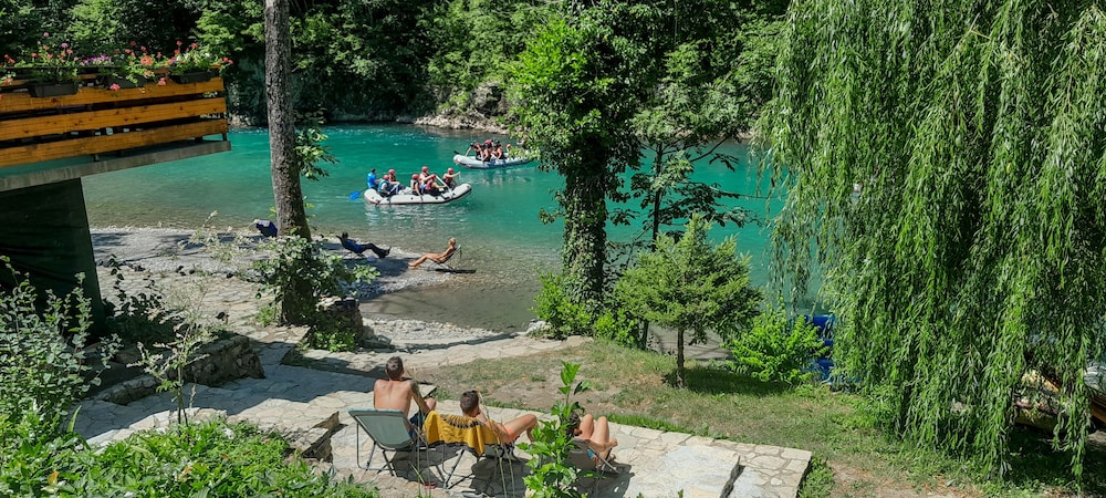 Rafting Camp Encijan