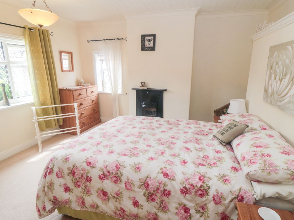 Sunnyside Cottage view 4