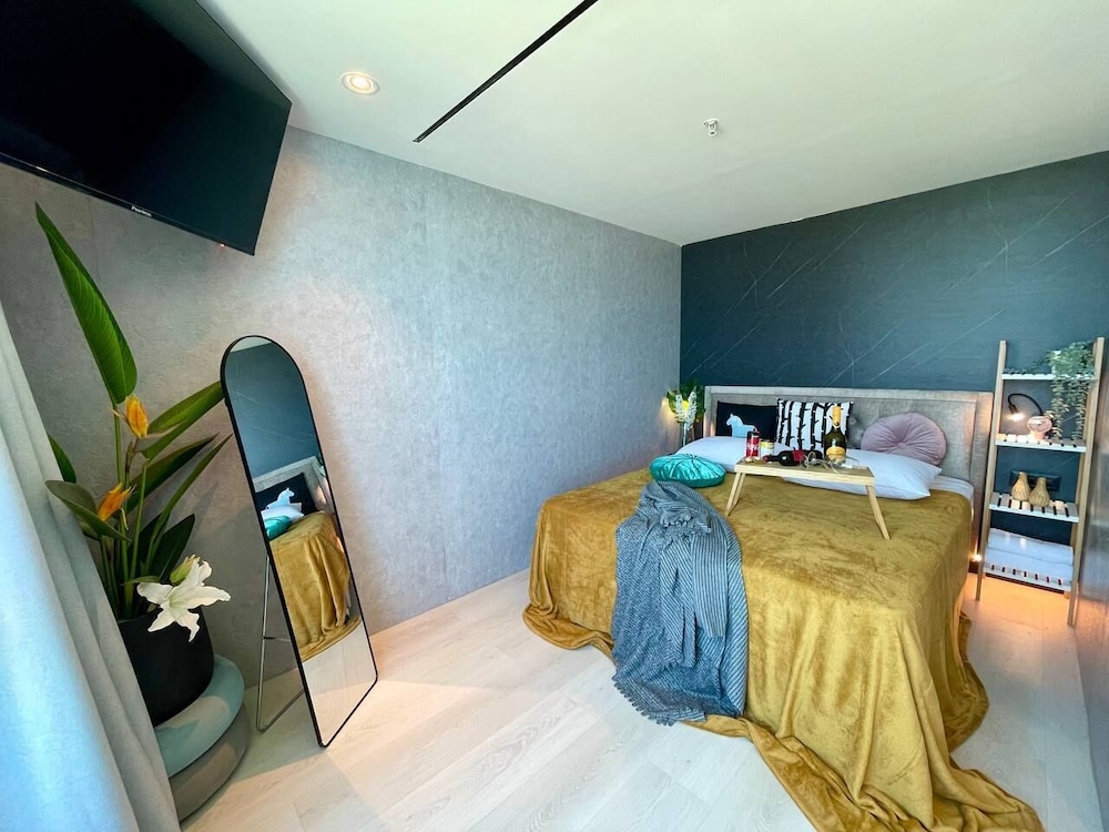 Carmel Holiday Apartments