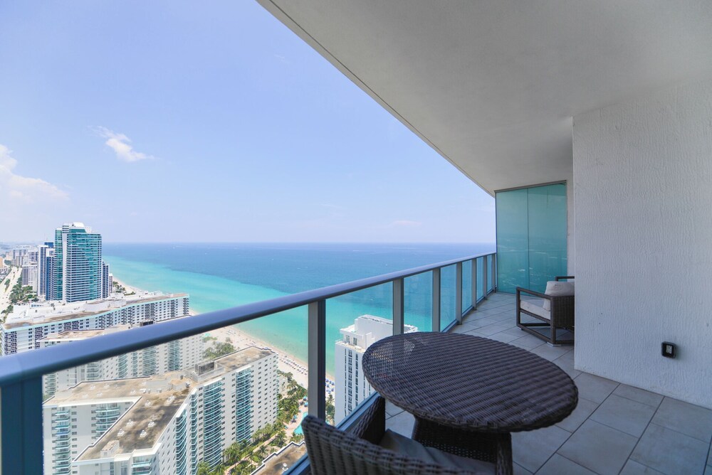 Ocean View Condo Near the Beach