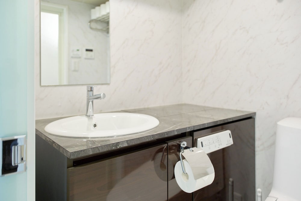 The under suite residence Ikebukuro by Tranova