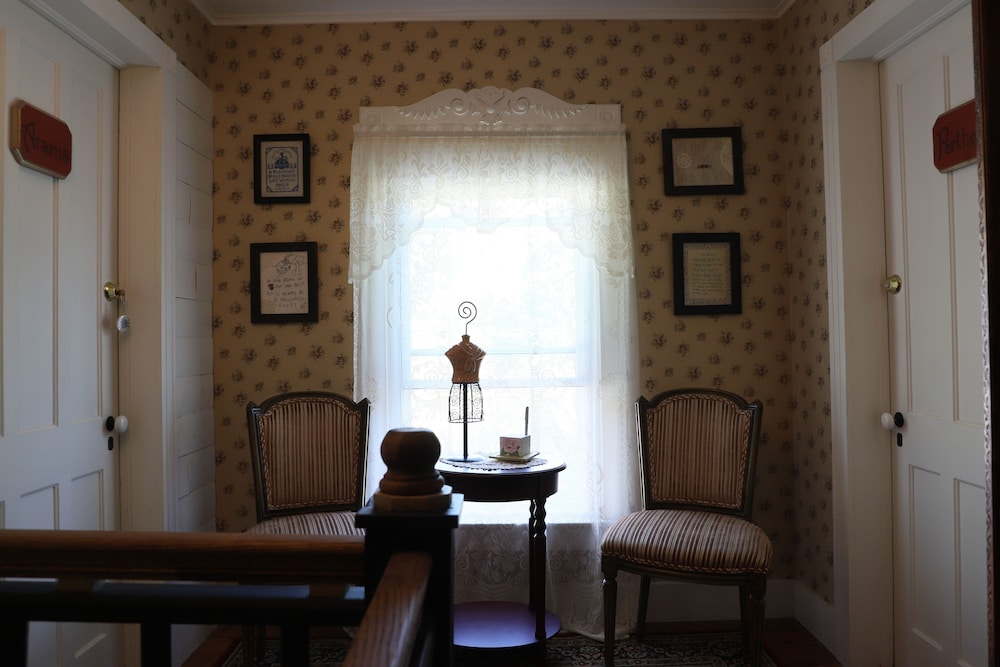 Changing Times Boutique Country Lodging