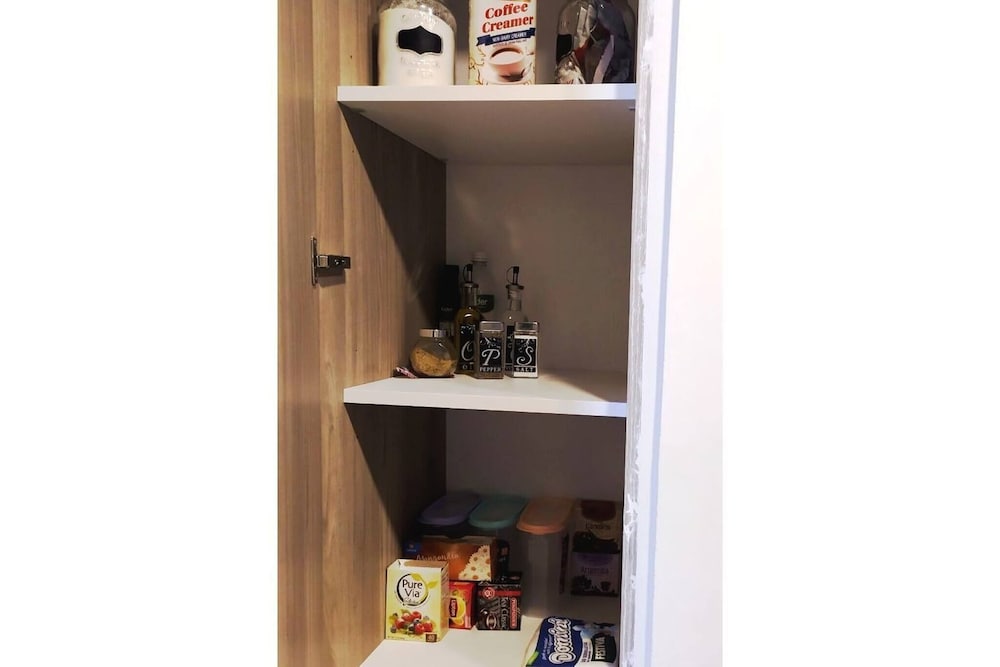 Luxury Condo 1 Br Pool Excellent Location