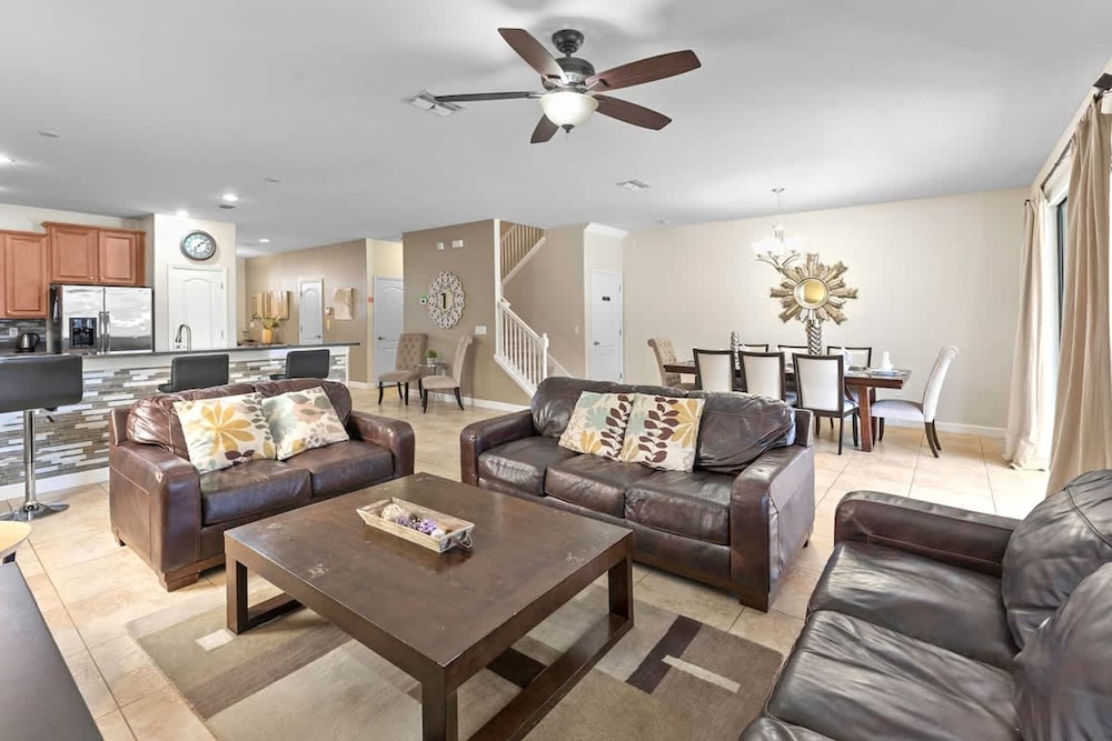 Game Room Large Pool 9BR Disney Area