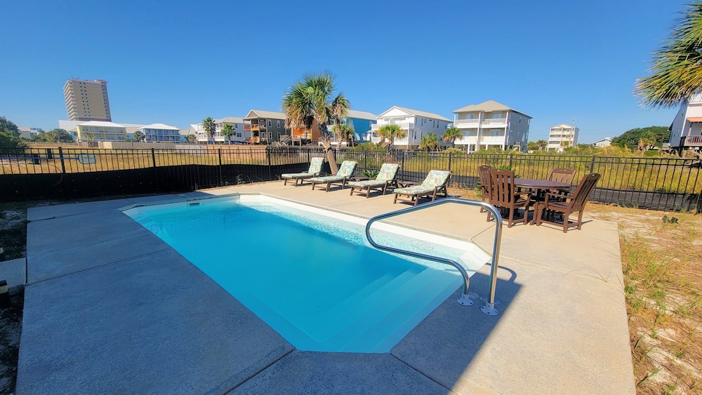 Beach Home With Private Pool & Beach Access- Sleeps 4