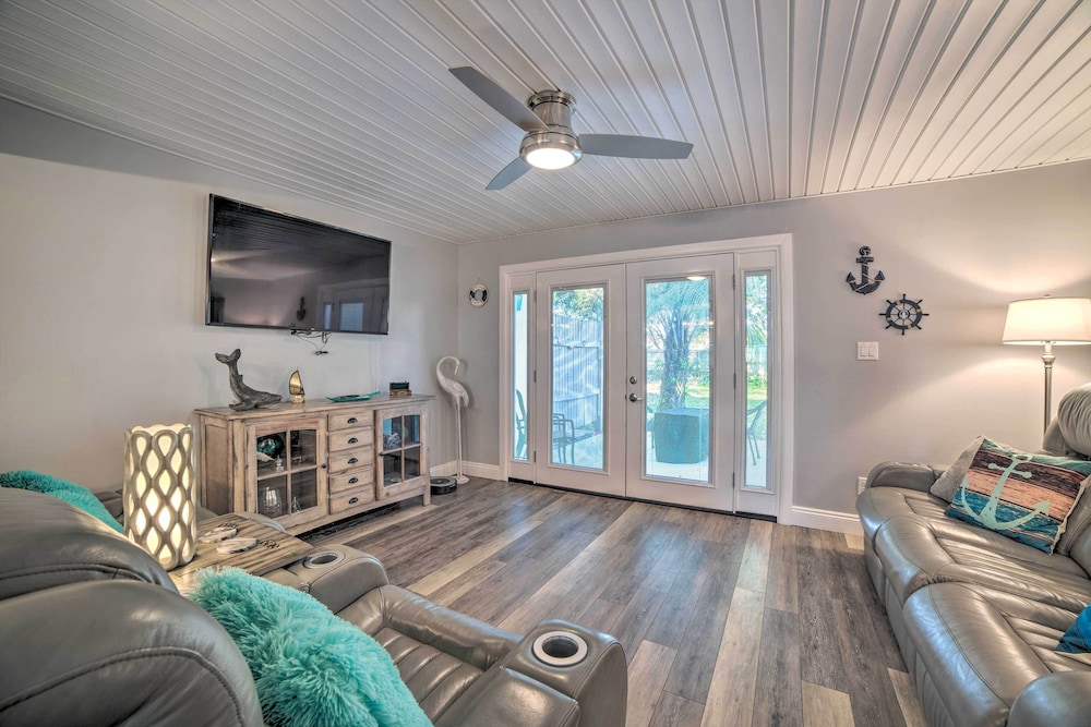 PCB Townhome: Walk to Beaches, Resort Amenities!