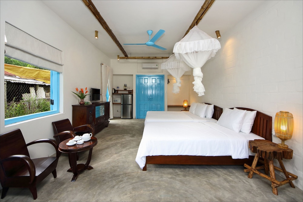 Life Beach Villa