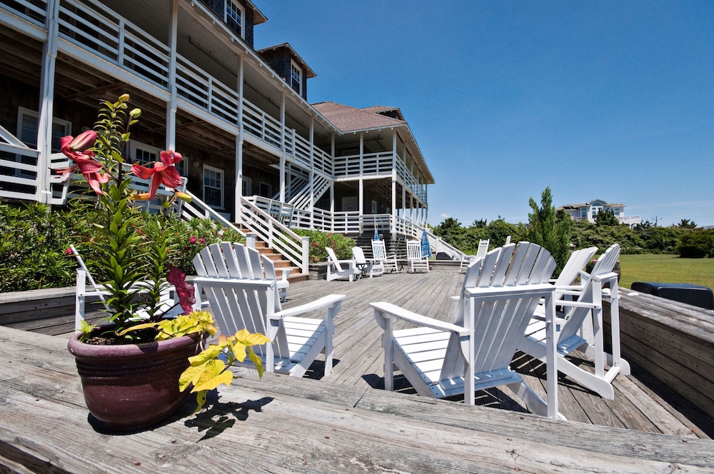 The First Colony Inn