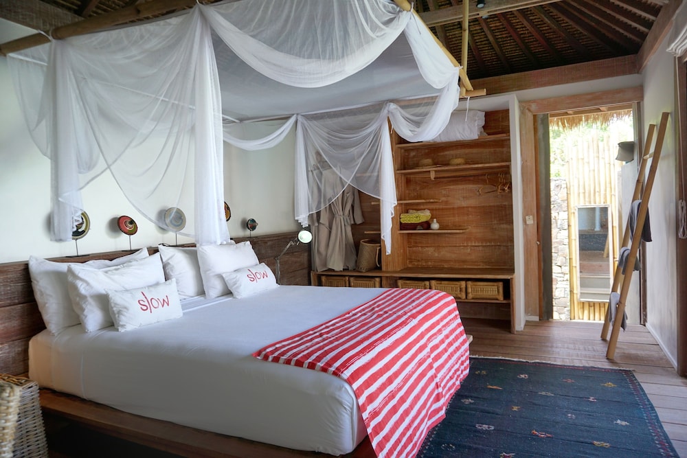 Slow Private Pool Villas