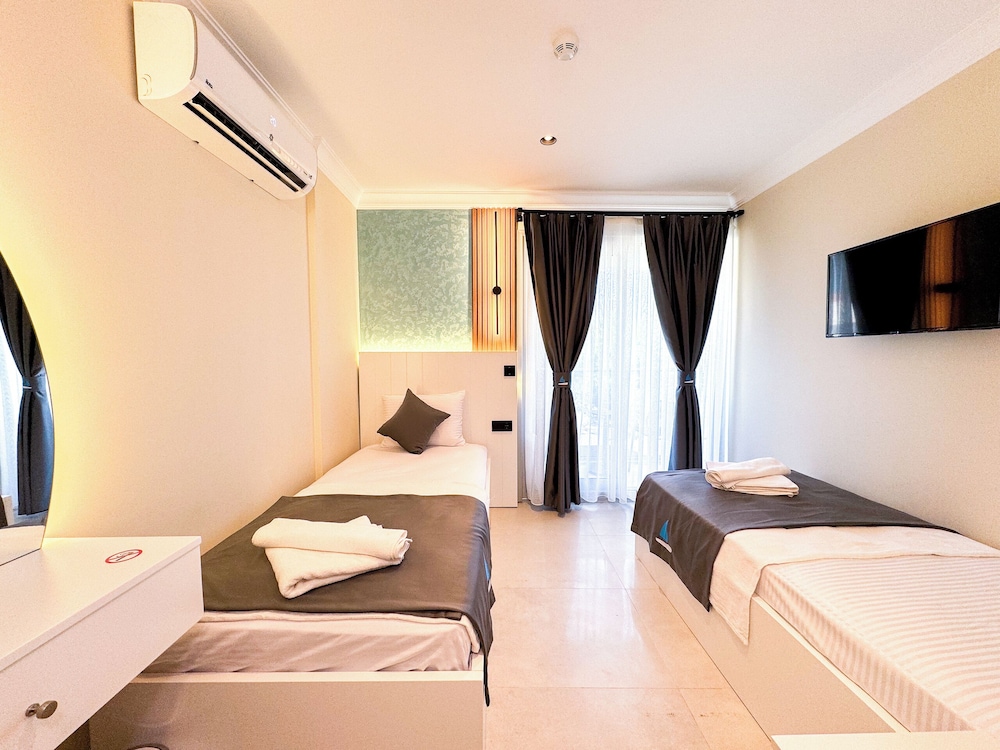 AKPINAR MARIN OTEL