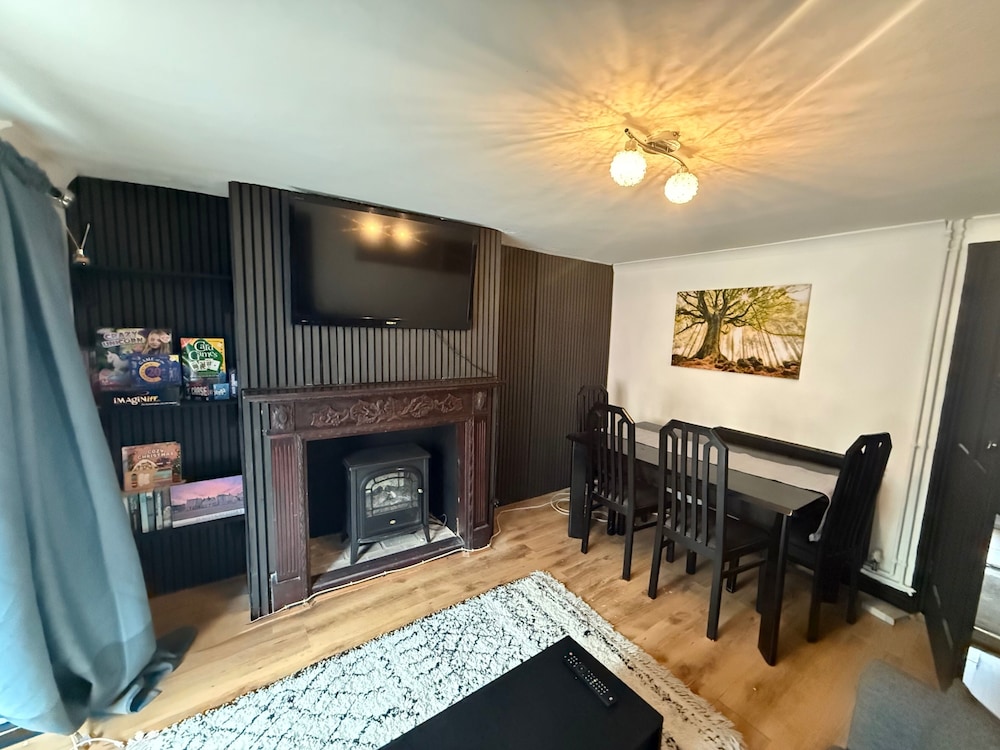 3-bed Cherry Cottage - Walk to Bicester Village