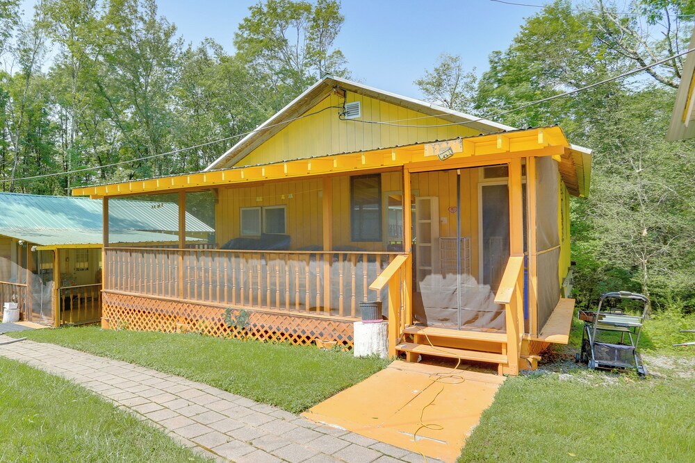 6 Mi to State Park: Mongaup Valley Cabin!