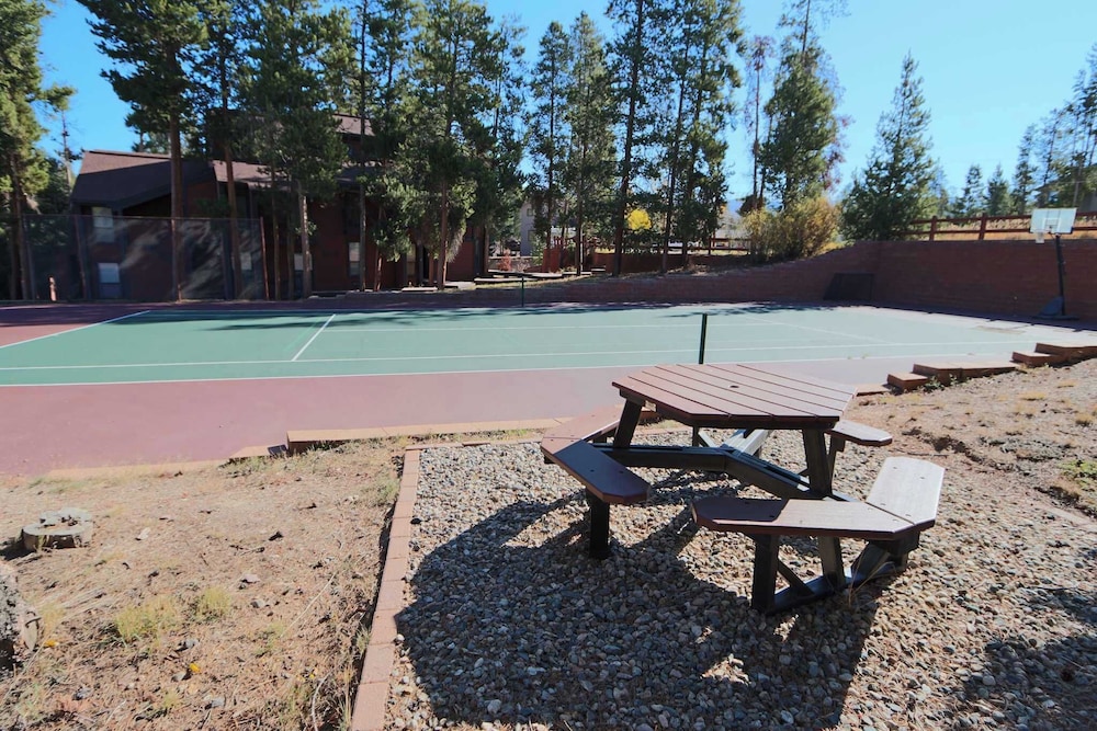 Family Fun Condo Stay for 6!