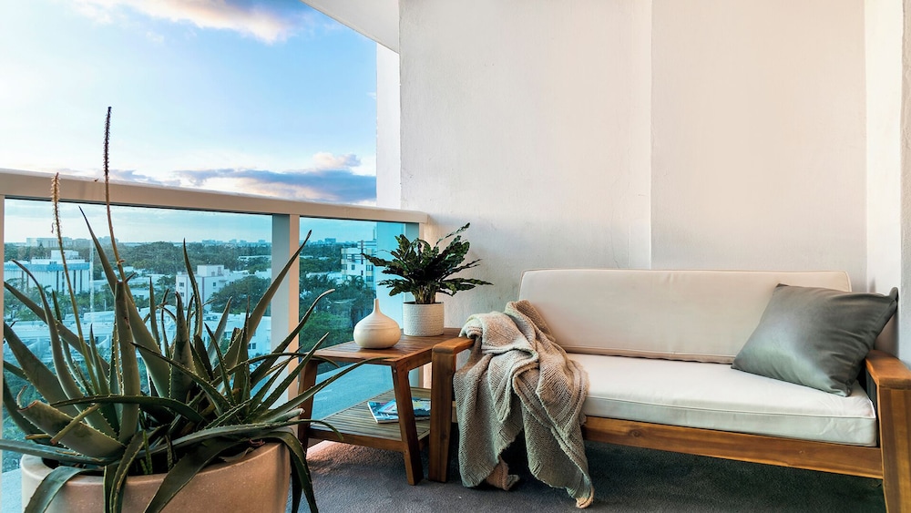Luxury Vacation Rentals at 1 Hotel & Homes by LRMB
