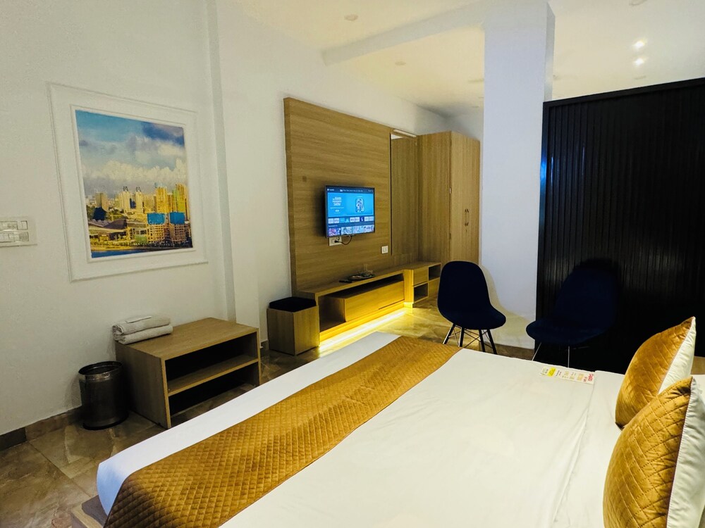 HolidayVilla & Suites Amritsar