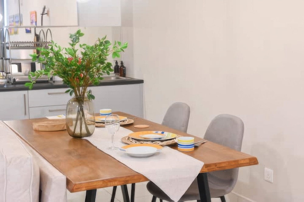 Luxstay Atria Sofo Suites Apartments