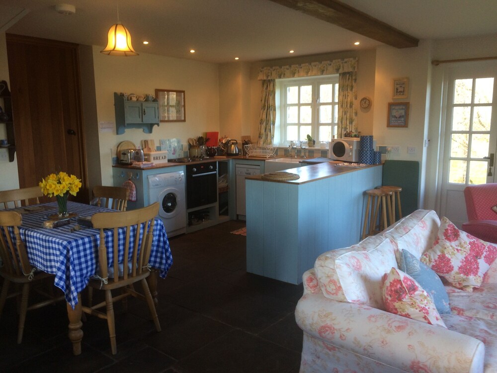 Alltybrain Farm Cottages and B&B