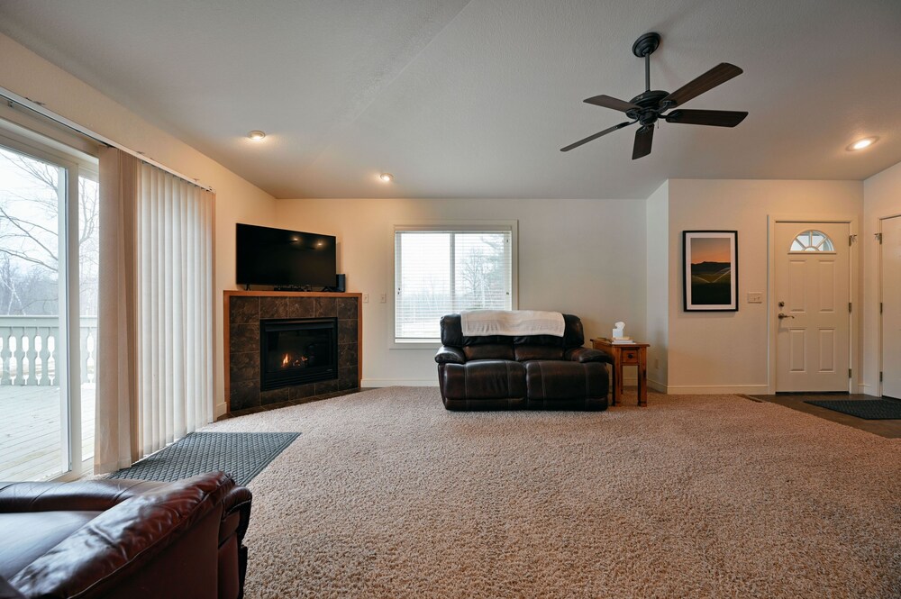 Unit 701 5 Bd 3 Ba 5 Bedroom Condo by RedAwning