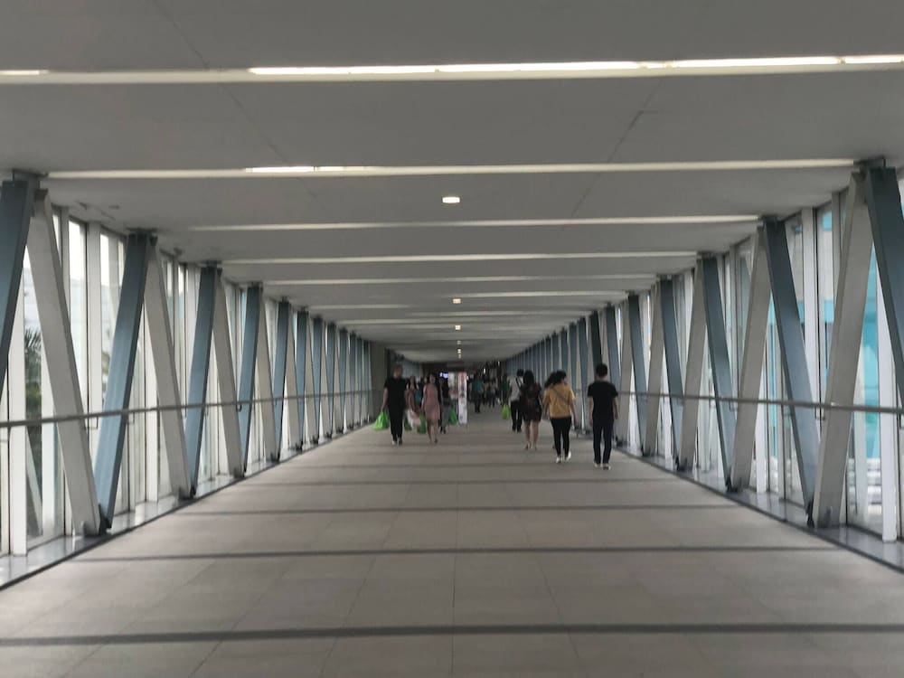 Urban Retreat at Shell Residences With Netflix 300mbps Wifi