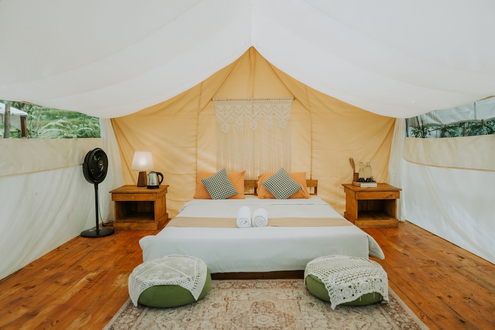 Glamping tent near the waterfall view 3