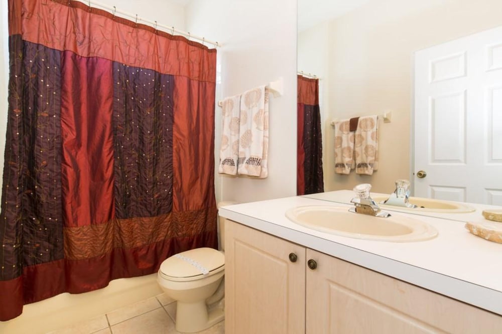 Windsor Palms Villa Pool Close to Disney
