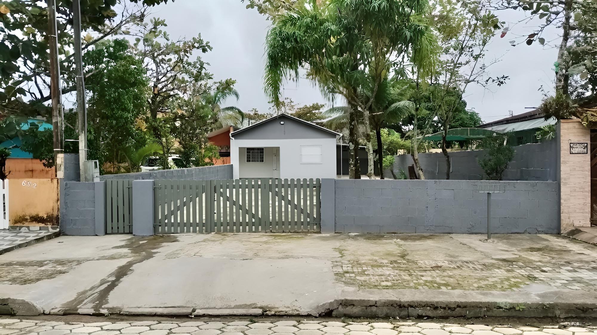 MON676 Casa ampla pimbolim e bilhar