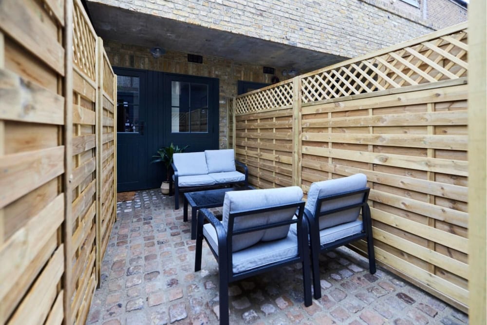 outdoor bbq area