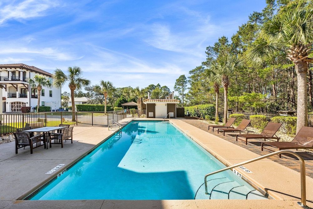 Modern Stay Near 30A w Pool Balcony Golf Cart Rental 30A Sunset Cove