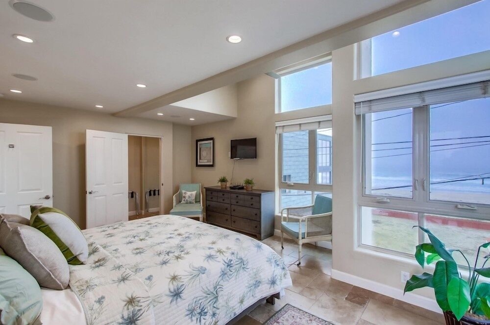 Manhattan Townhome #722