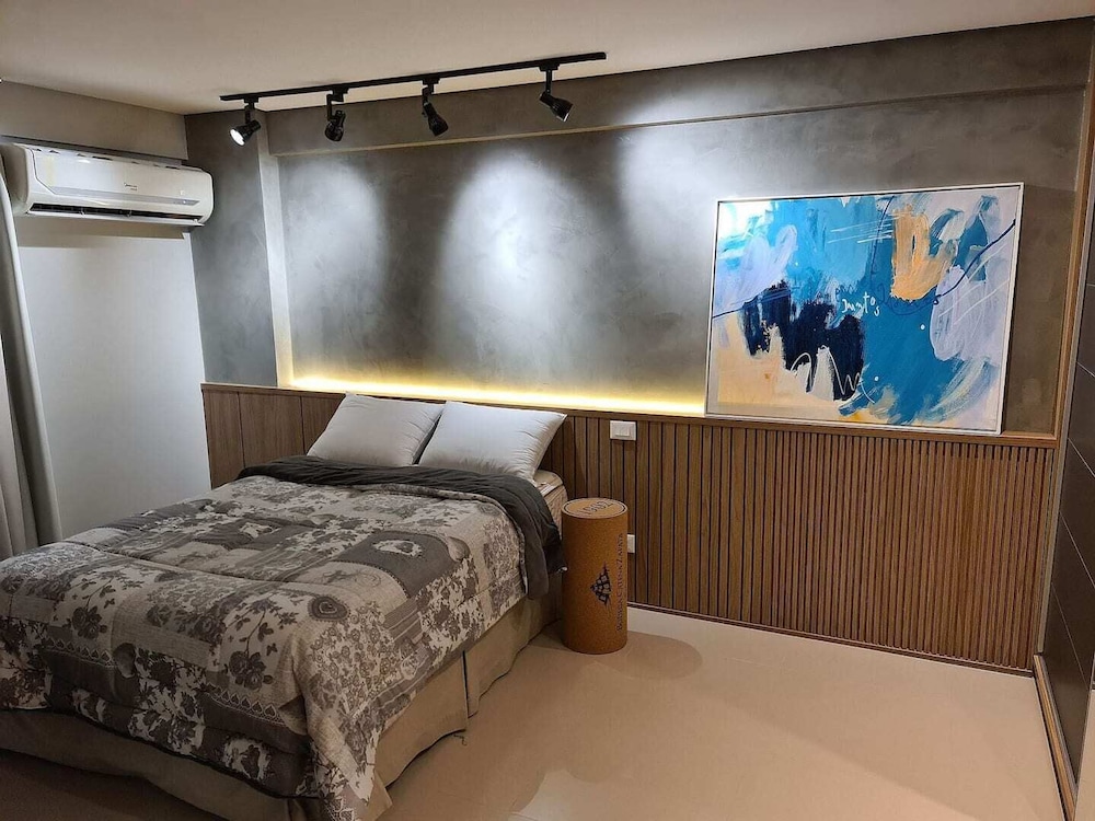 Riverside Residence