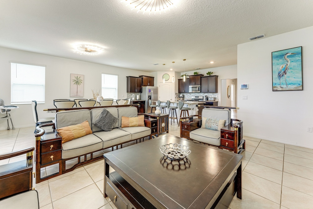 10 Mi to Disney World: Oasis w/ Resort Amenities!