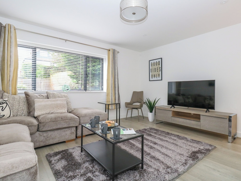 66A Danecourt Road