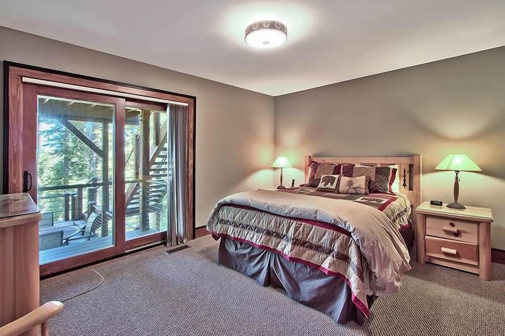 Lake Tahoe Vacations - Wilderness Lodge - 5 Br Home - Property Image 23