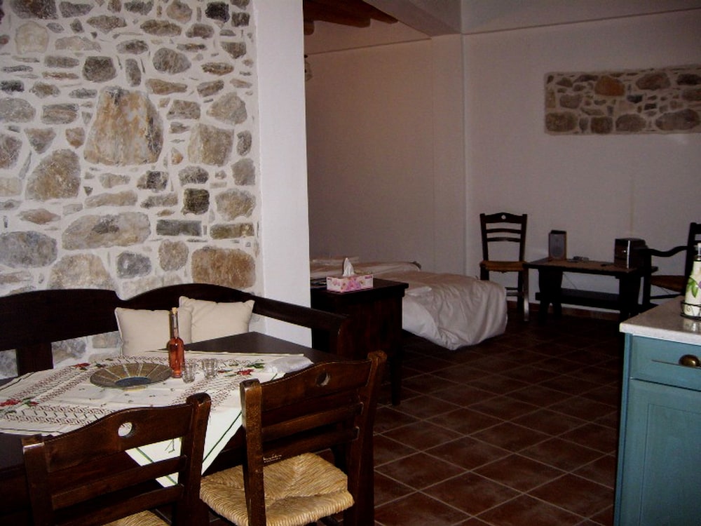 Ksa Sou Traditional Guesthouses