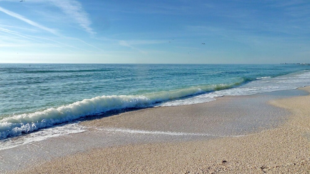 Gulfside Villas 6