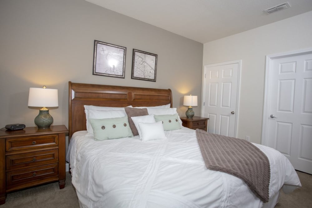 Lucaya Village 2956 - Image 2