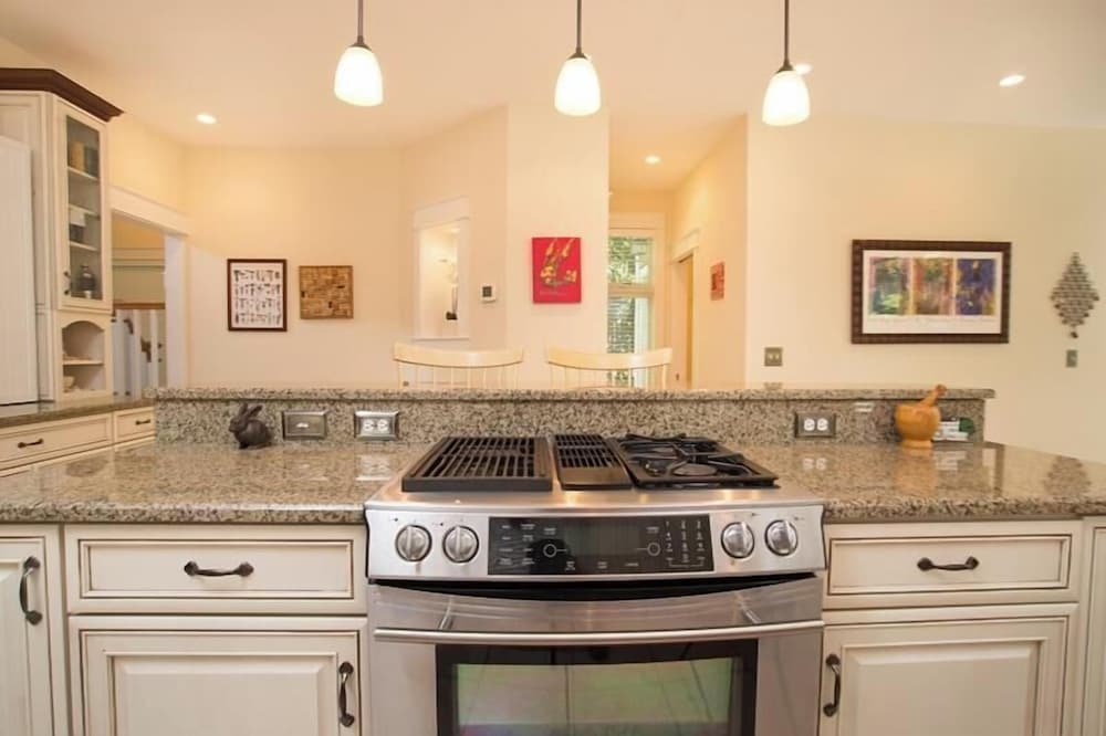 Henlopen Avenue 46
